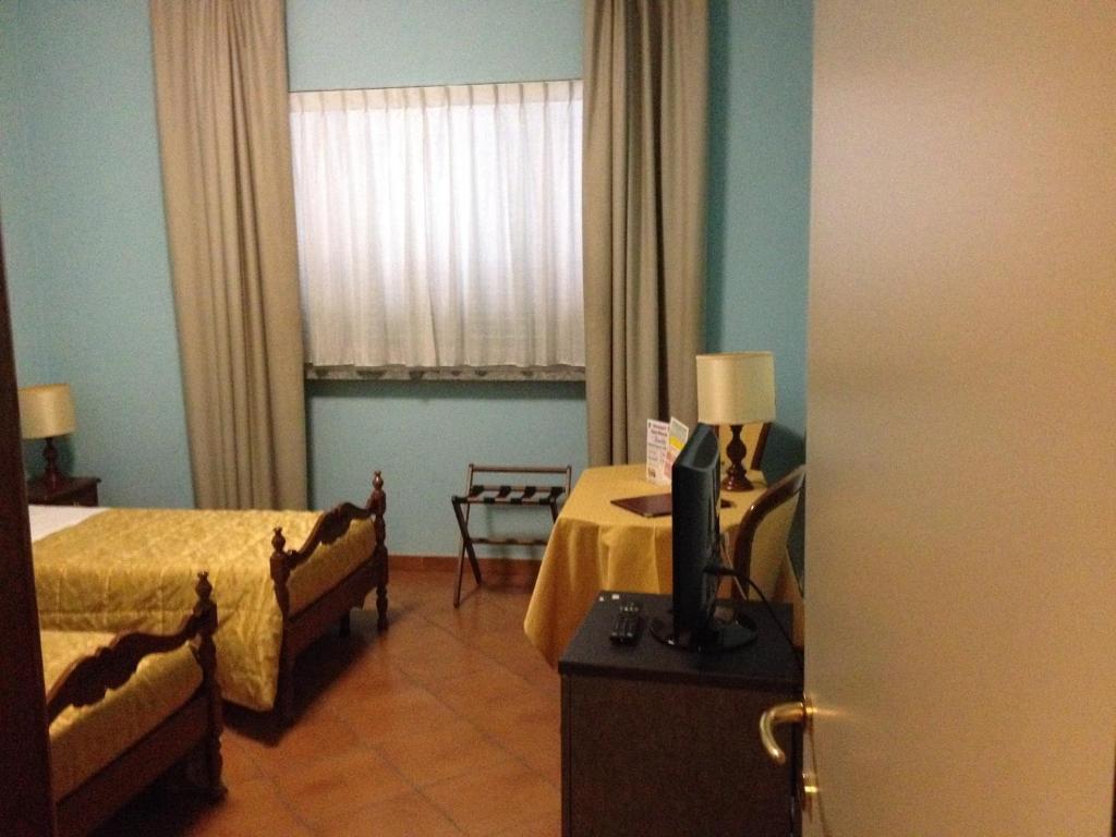 Hotel Nastro Azzurro Monguzzo Room photo